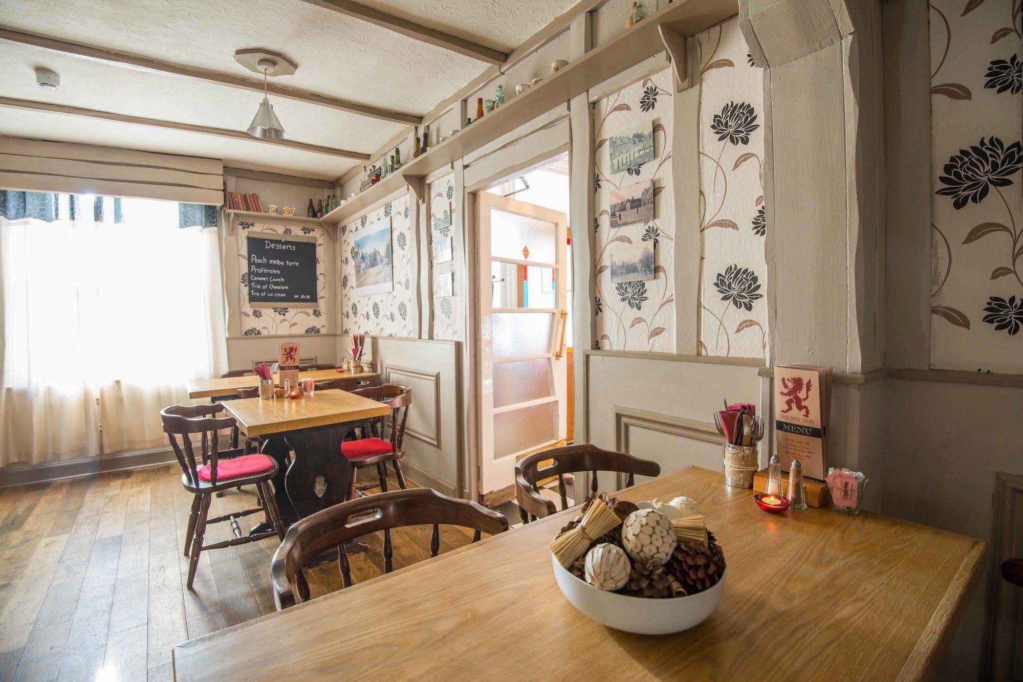 The Red Lion Earlston 외부 사진
