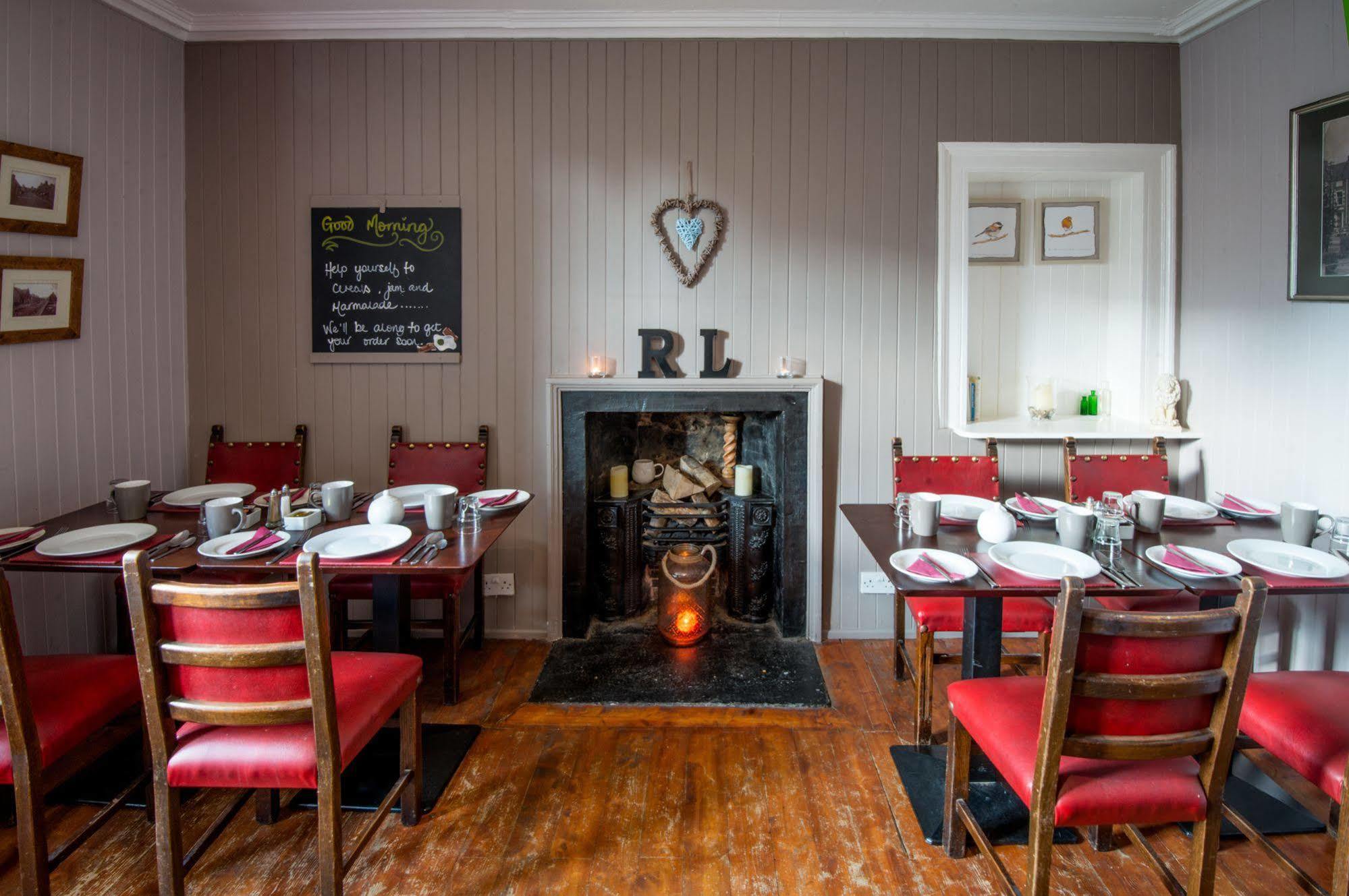 The Red Lion Earlston 외부 사진